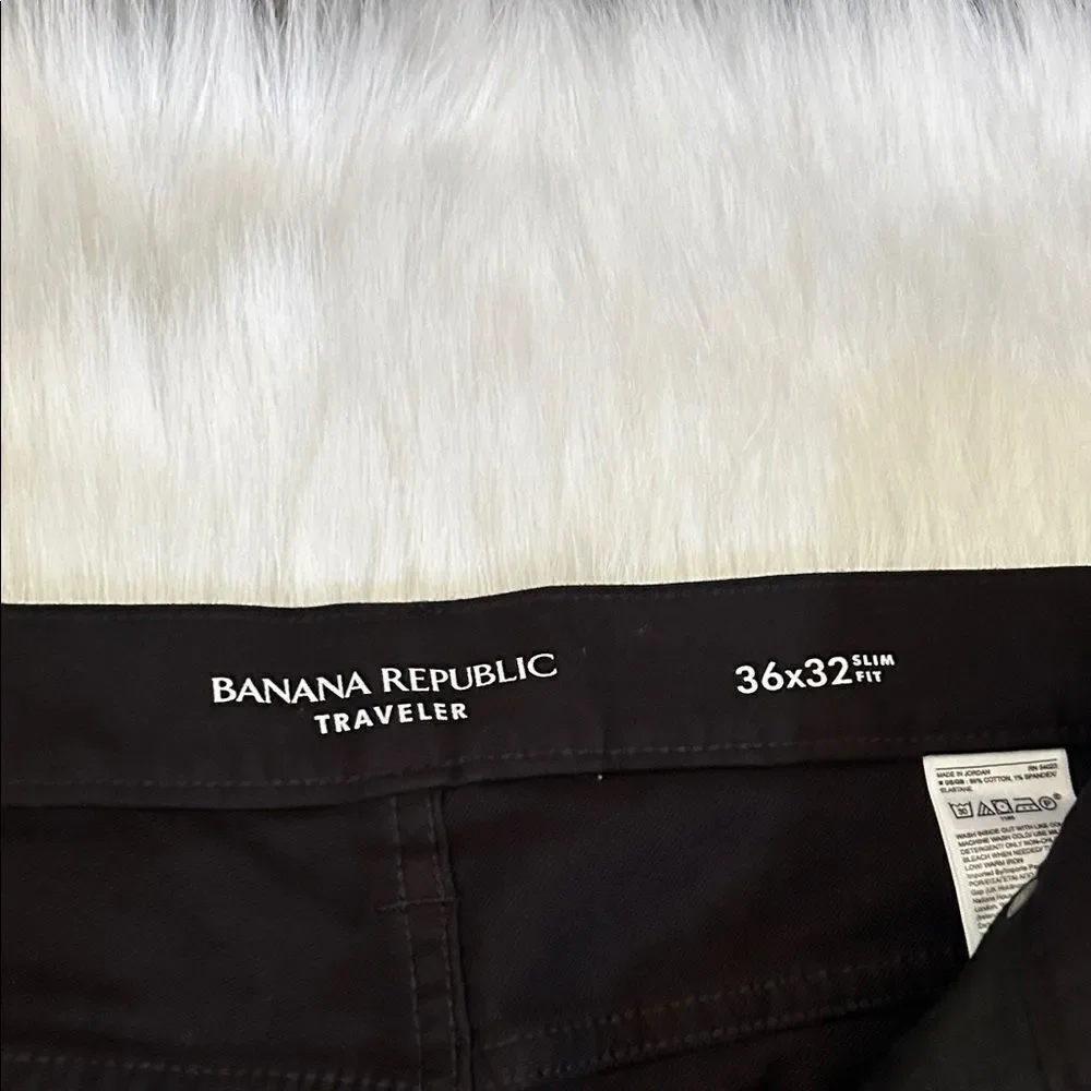 Banana Republic Men's Jet Black slim fil travelerJeans